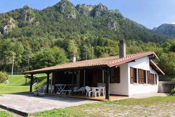 Casa e appartamento per vacanza - Lago d’Idro - Villaggio Tre Capitelli